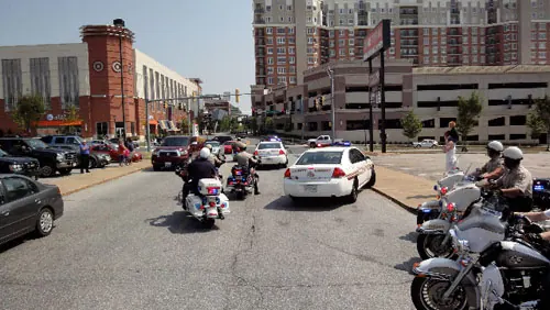 Let's get the show on the road, thanks to the support of all the police